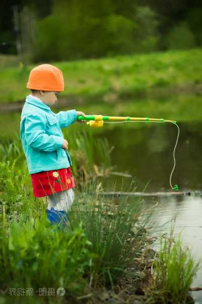 小孩钓鱼怎么样才好，儿童钓鱼的技巧-图1