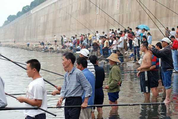 大汛潮钓鱼怎么样？大潮活汛？-图2