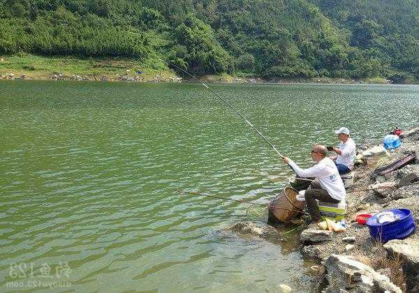 河里钓场钓鱼怎么样，河道里钓鱼！-图3